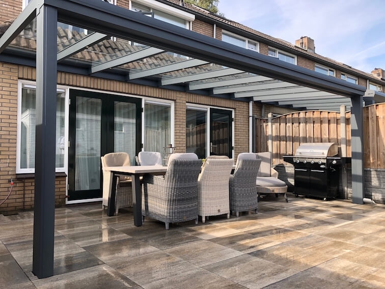 Aluminium terrasoverkapping met 2 staanders